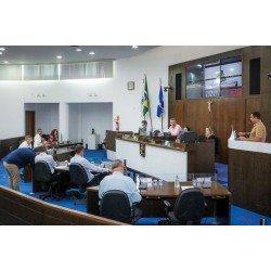 Vetos do prefeito contra projetos de alteração de nomes de locais públicos entram em tramitação na Câmara de Campo Largo